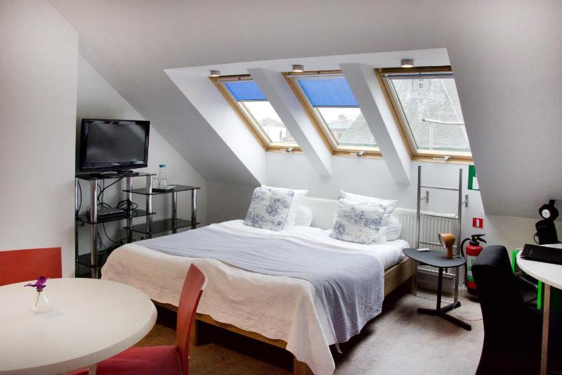 Junior Suite with Kitchenette image 3