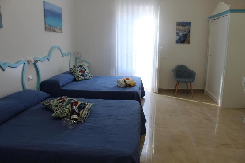 EXCLUSIVE HOME - image 27