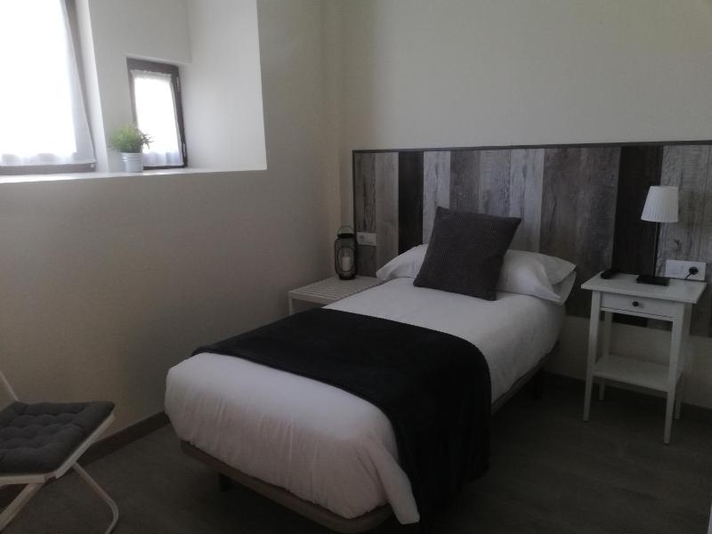 Single Room - Disability Access image 3
