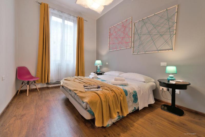 Borgo in color - Sweet Dreams in Florence - image 6