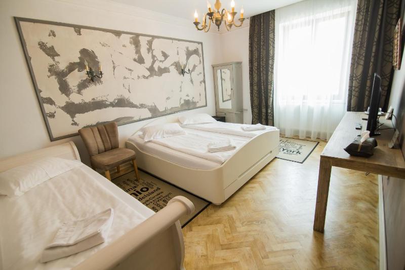 Triple Room image 3
