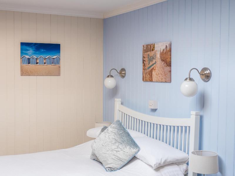 2 Room Family Suite image 3
