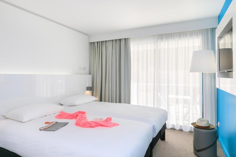 Double Room image 3