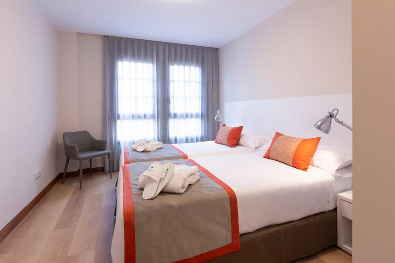 2 Bedroom Apartment image 3