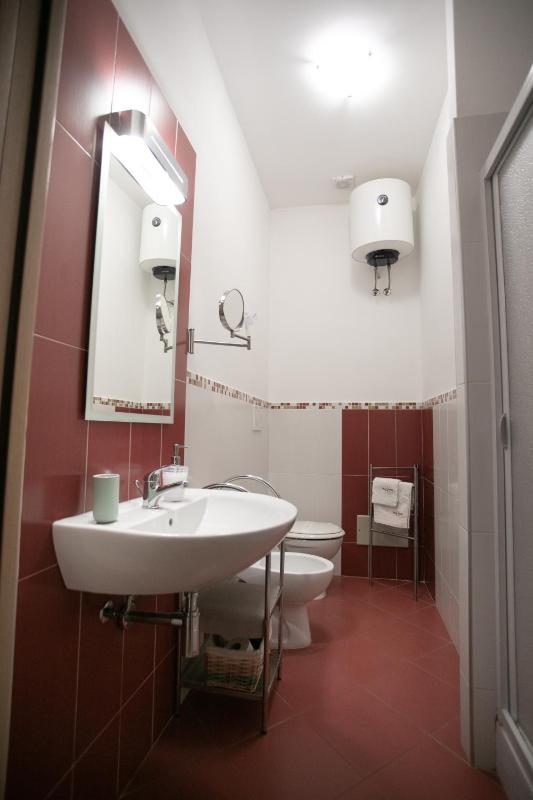 Deluxe Double Room image 2