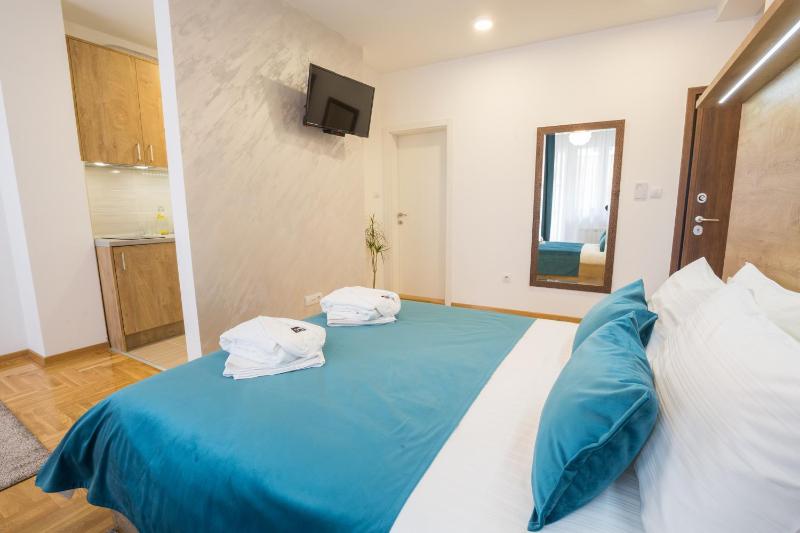 Studio Apartment image 2