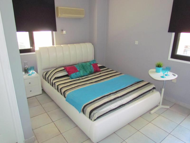One-Bedroom Apartment with City View image 2