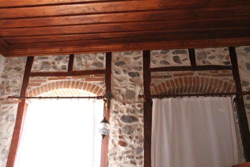 Deluxe Double or Twin Room image 3