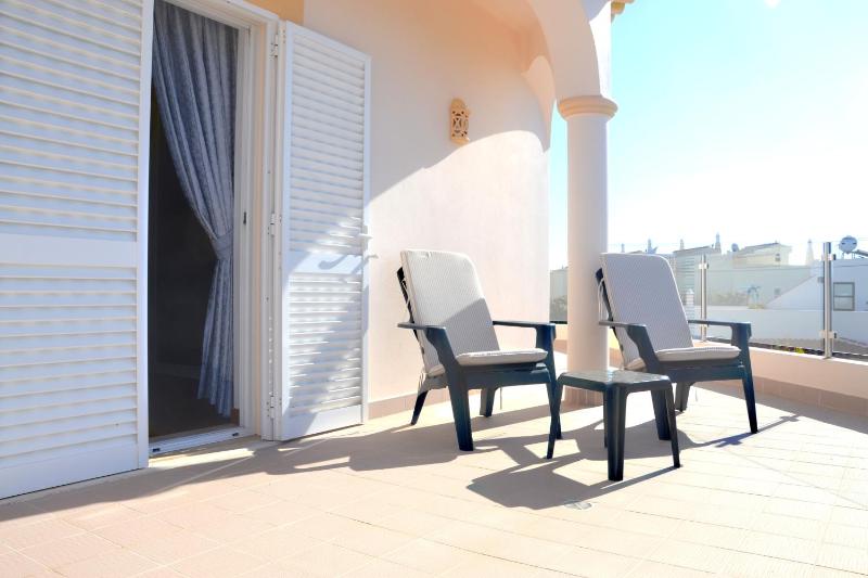 Villa Barros by GalanteVasques - image 6