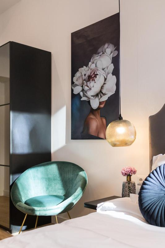 Studio Apartment image 2