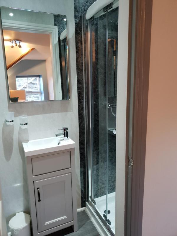 Budget Double Room image 2