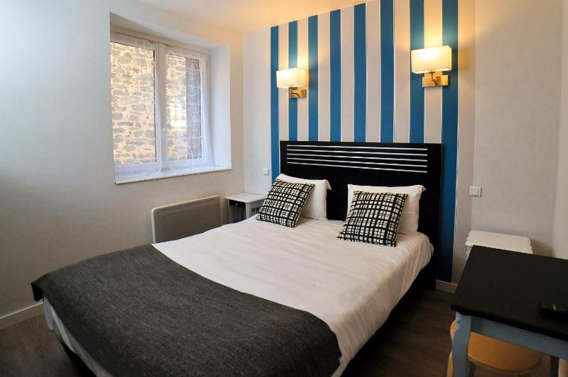 Standard King Room image 1