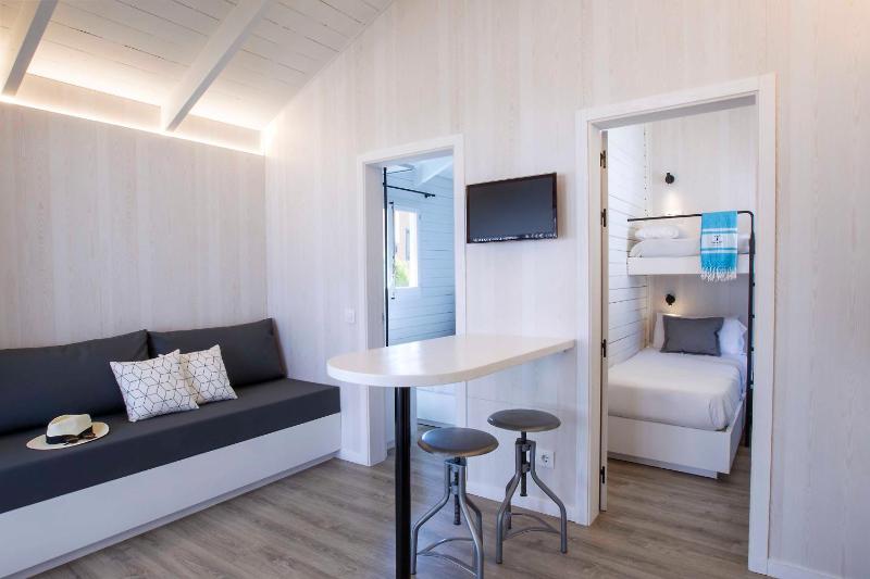 Two-Bedroom Bungalow image 3