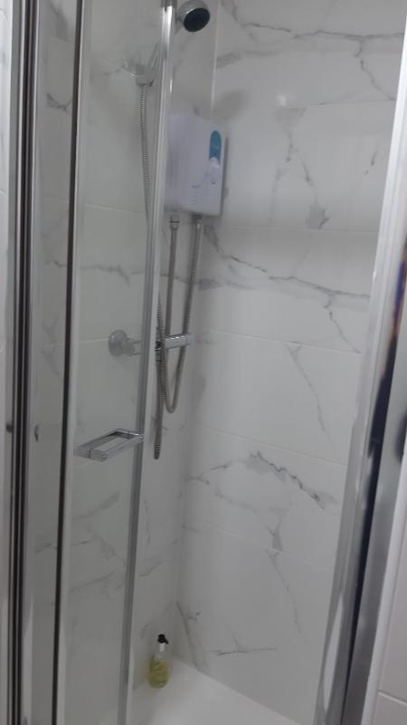 Double Room image 3