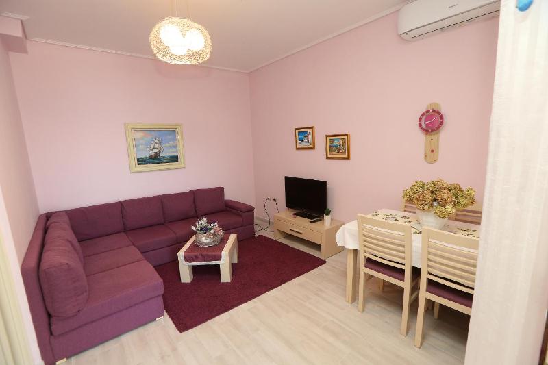 Two-Bedroom Villa image 3
