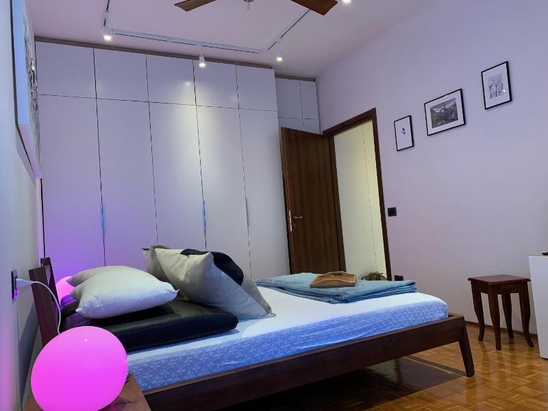 One-Bedroom Apartment image 3