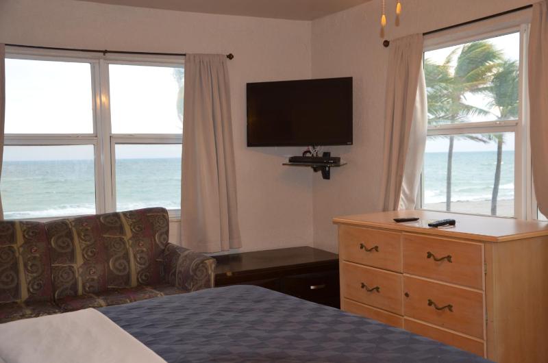 King Suite with Ocean View image 3