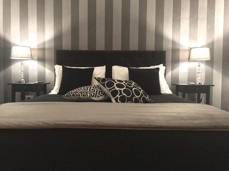 Superior Queen Room image 3