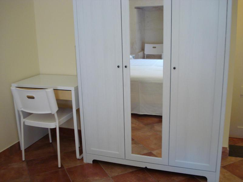 Double Room image 4