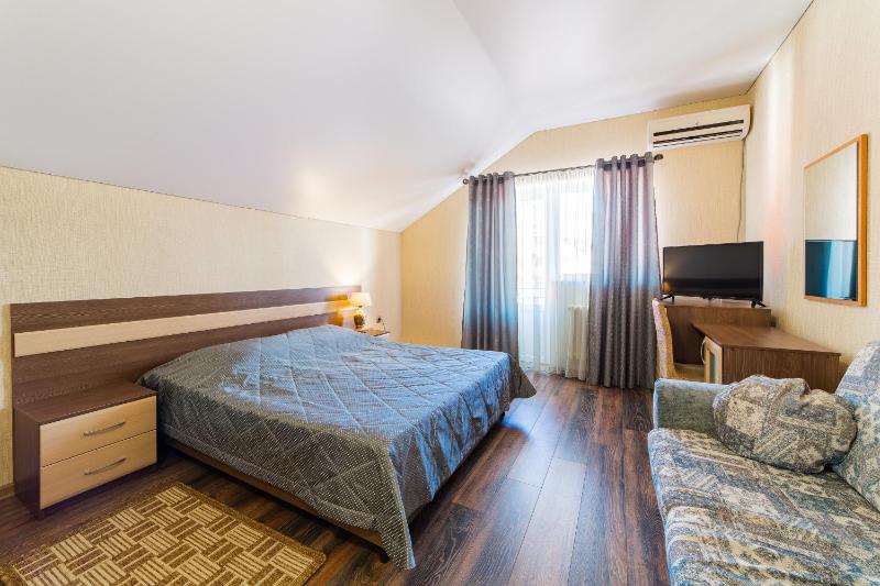 Double Room with Balcony image 1