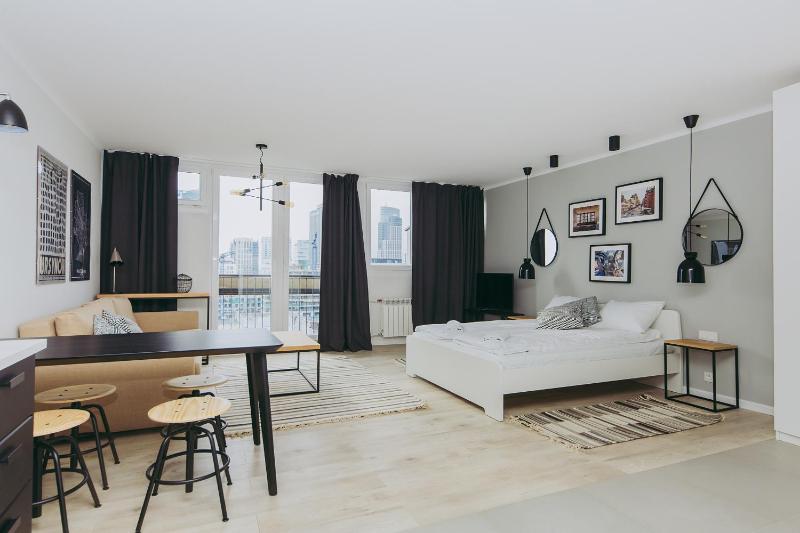 One-Bedroom Apartment image 3