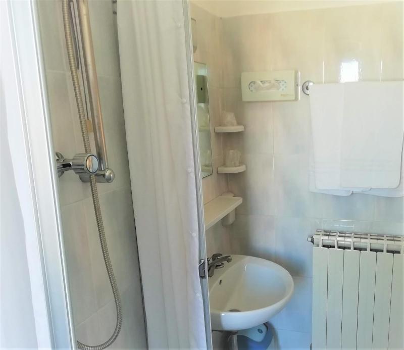 Small Double or Twin Room image 3