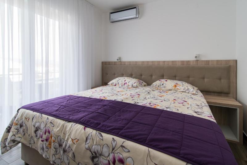 Double or Twin Room with Balcony image 2