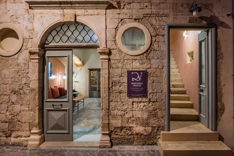 Vranas Residenza Signature Suites - image 12