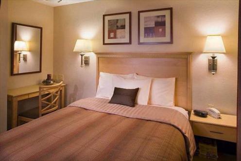 One-Bedroom King Suite image 2