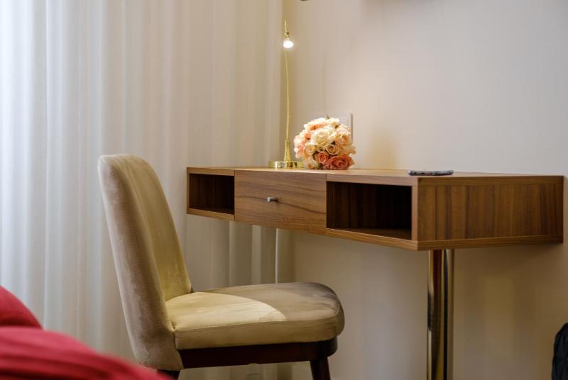 Single Room image 2