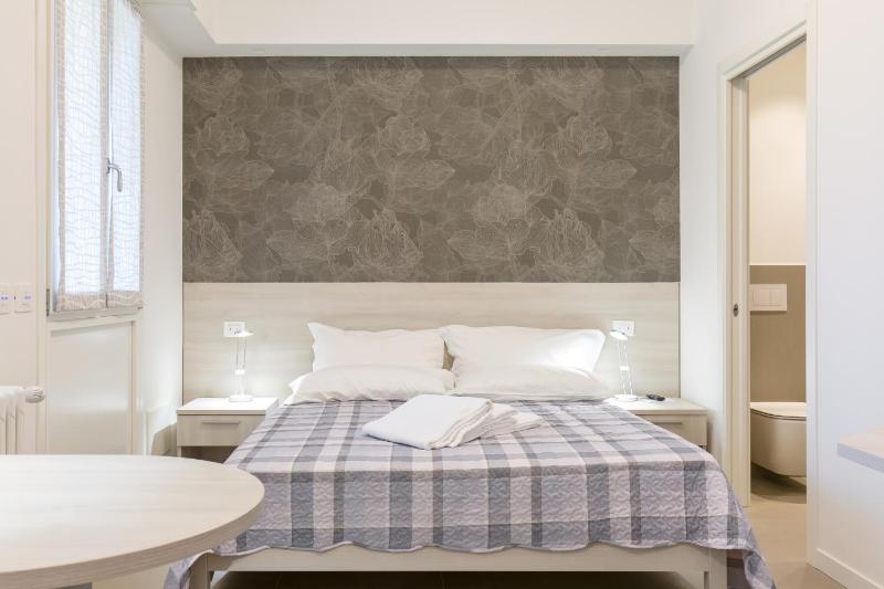 Double Room with Private Bathroom image 2