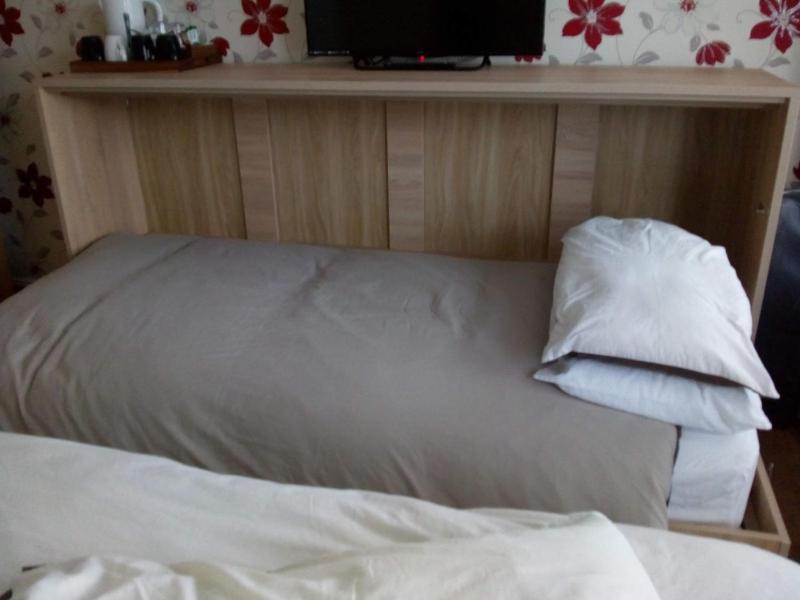 Double or Twin Room with Bathroom image 3