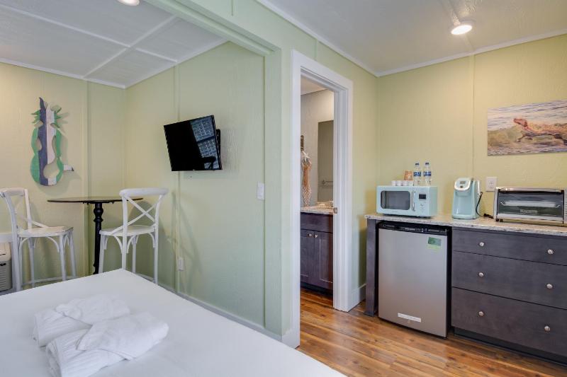 See Sea Motel - image 45