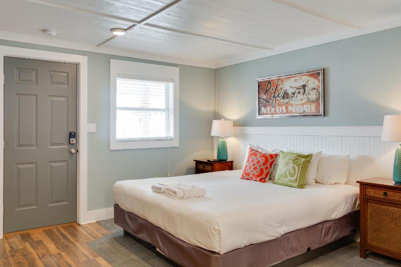 See Sea Motel - image 20