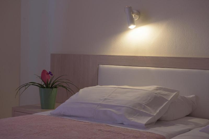 Twin Room with Sea View image 3