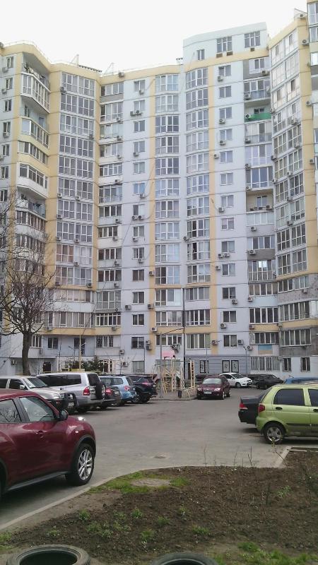 One-Bedroom Apartment image 1