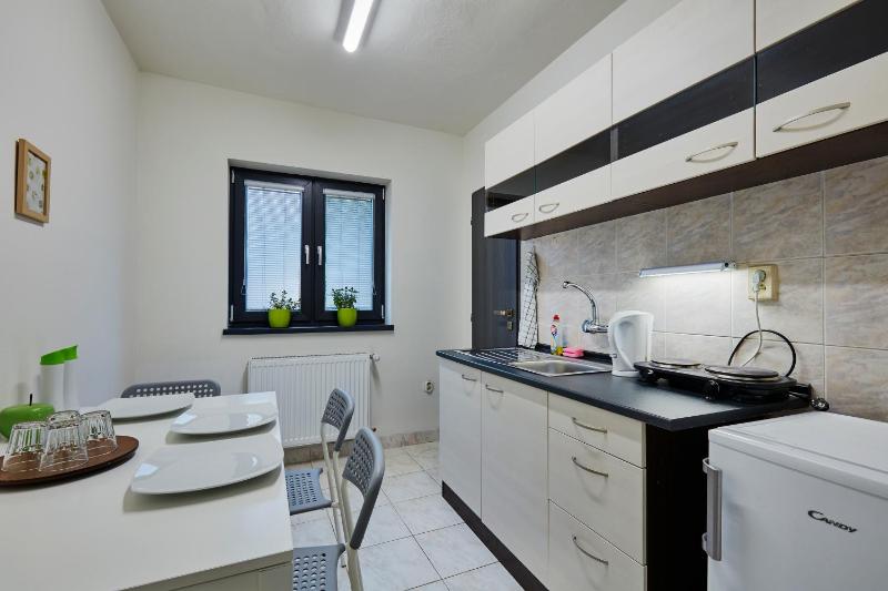Apartment image 4