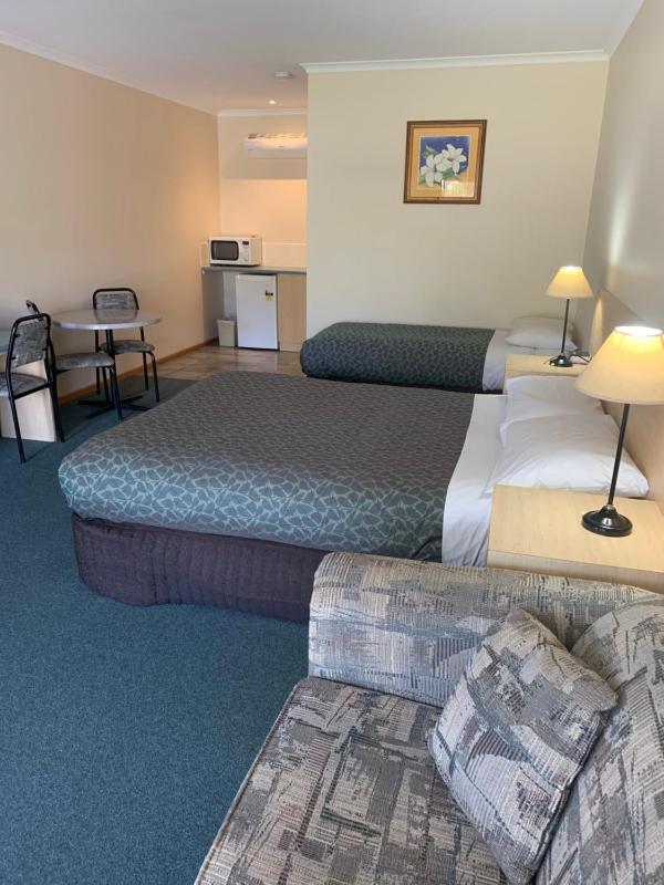 Arthur Phillip Motor Inn - image 6