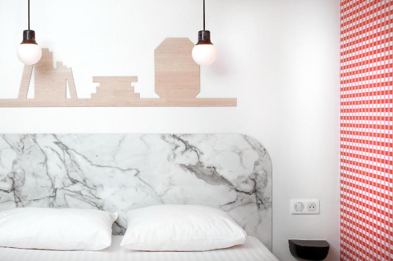 Superior Twin Room with Sofa Bed image 1