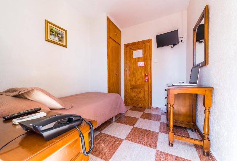 Single Room image 1