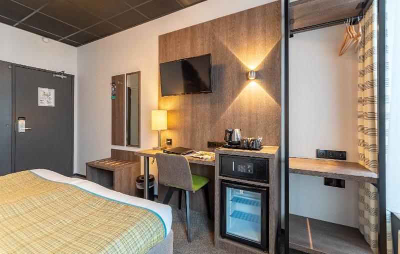 Superior Double Room image 4
