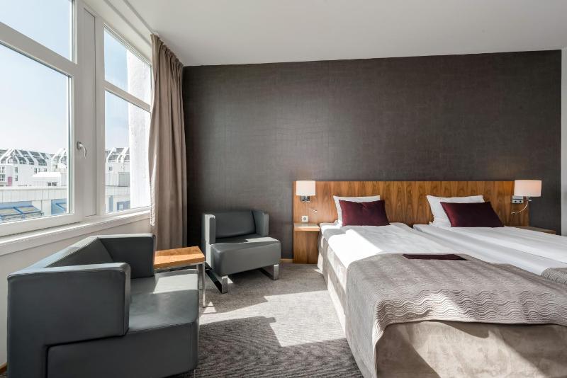 Standard Double or Twin Room image 3