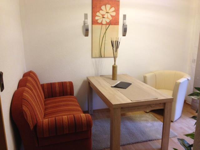 One-Bedroom Apartment image 1