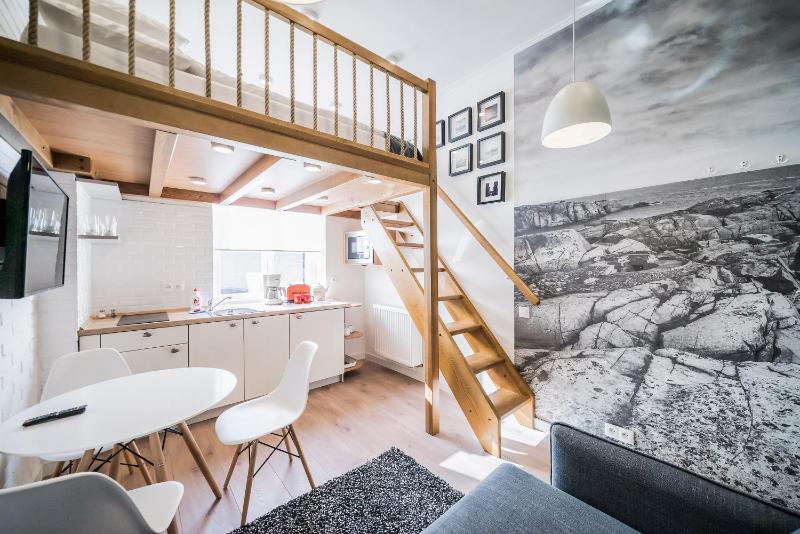 Classic duplex studio image 1
