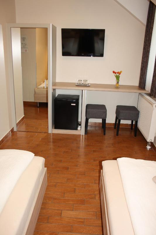 Superior Double Room image 4
