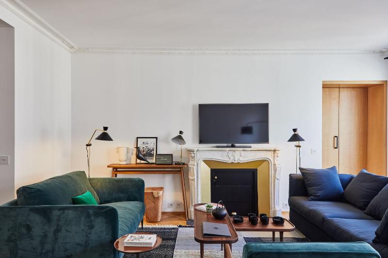 Deluxe Apartment image 2