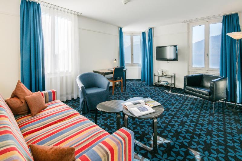 Junior Suite with Lake View image 2