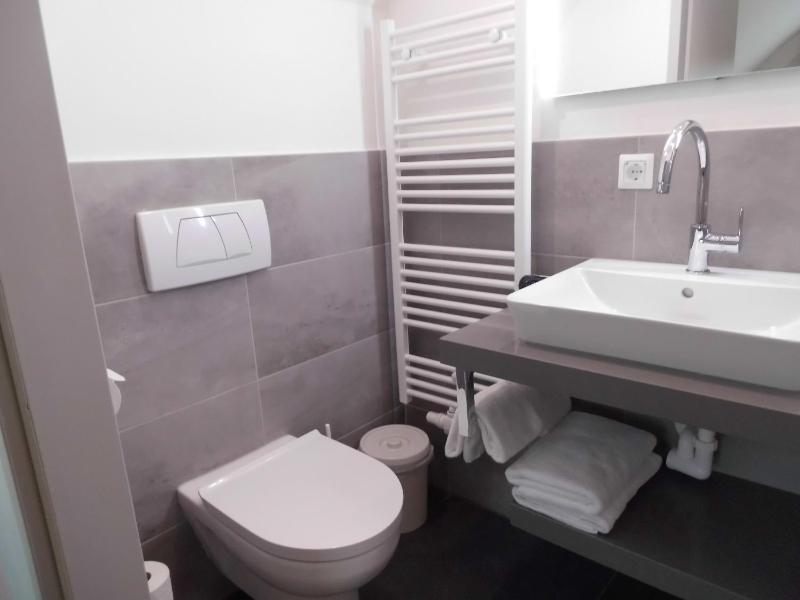 Twin Room - Annex image 4