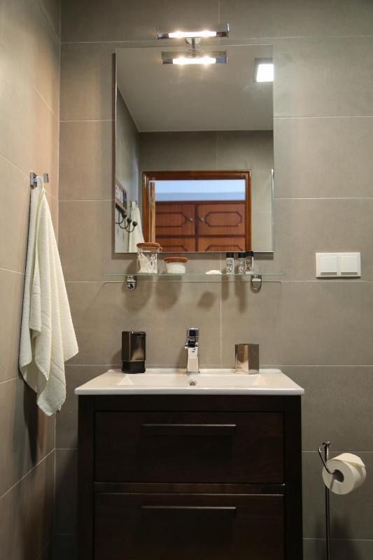 Paradise Suites - image 8
