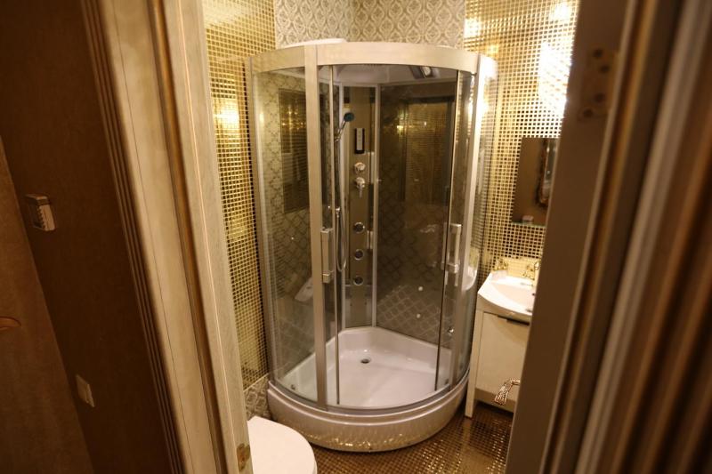 Deluxe Double Room with Shower image 1
